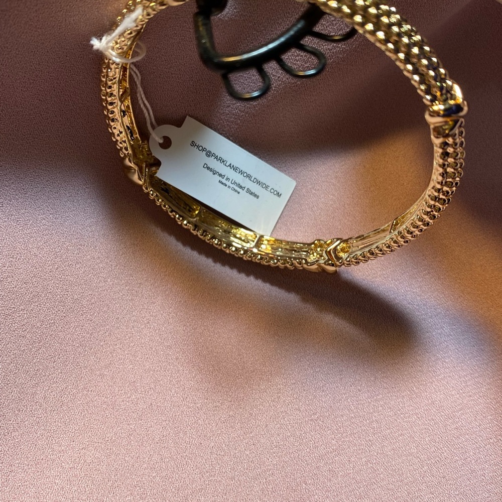NWT 💎 SIMPLE AND SEXY GOLD RICA BEVELED BRACELET NWT GIFT - Picture 11 of 11